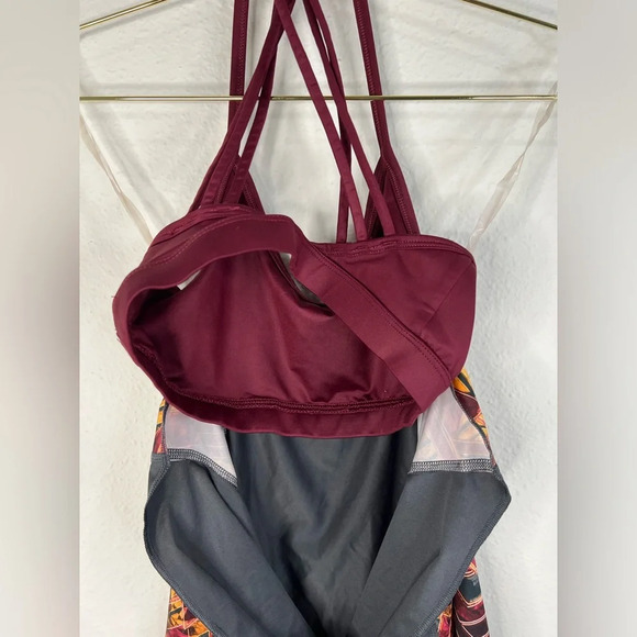 Her Universe Women's Grey Red Graphic Strappy Tank Top Small Athletic Chic - Picture 8 of 8